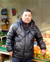 画像：地元愛あふれる店主の関澤さん